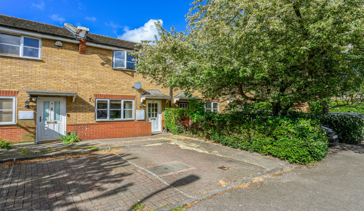 10 Clarendon Close-17