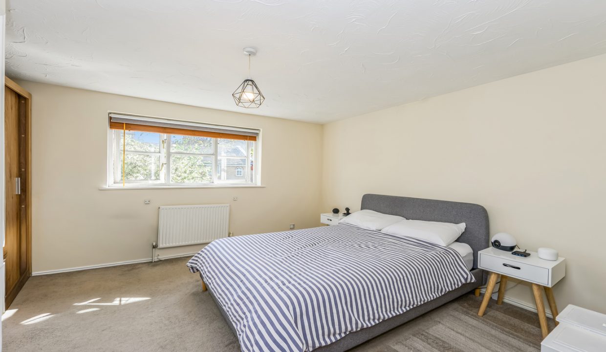 10 Clarendon Close-3
