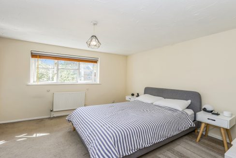 10 Clarendon Close-3