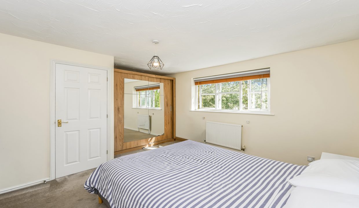 10 Clarendon Close-4