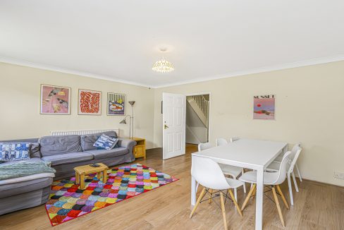 93 Candy St-8